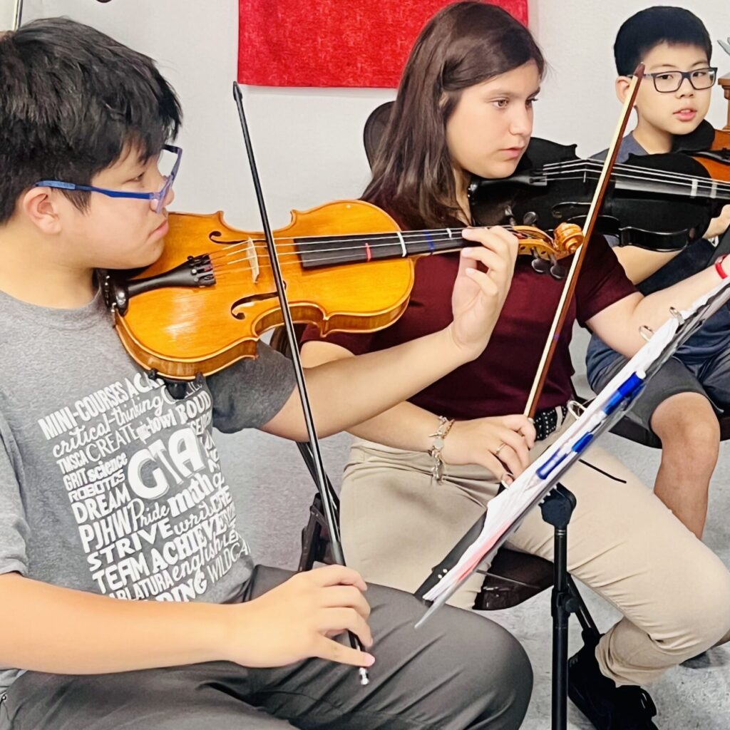 Group Violin Lesson in Pearland Texas